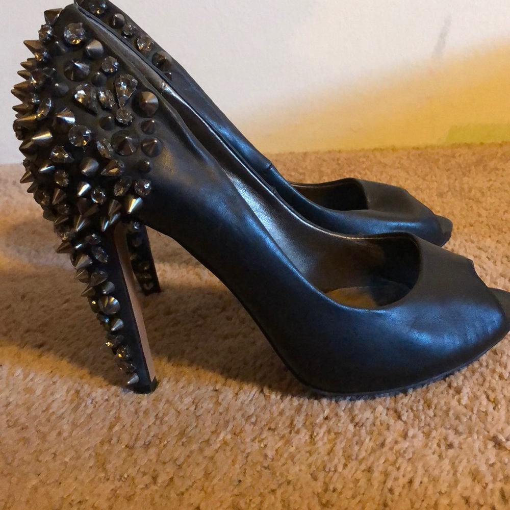 Spiked heels